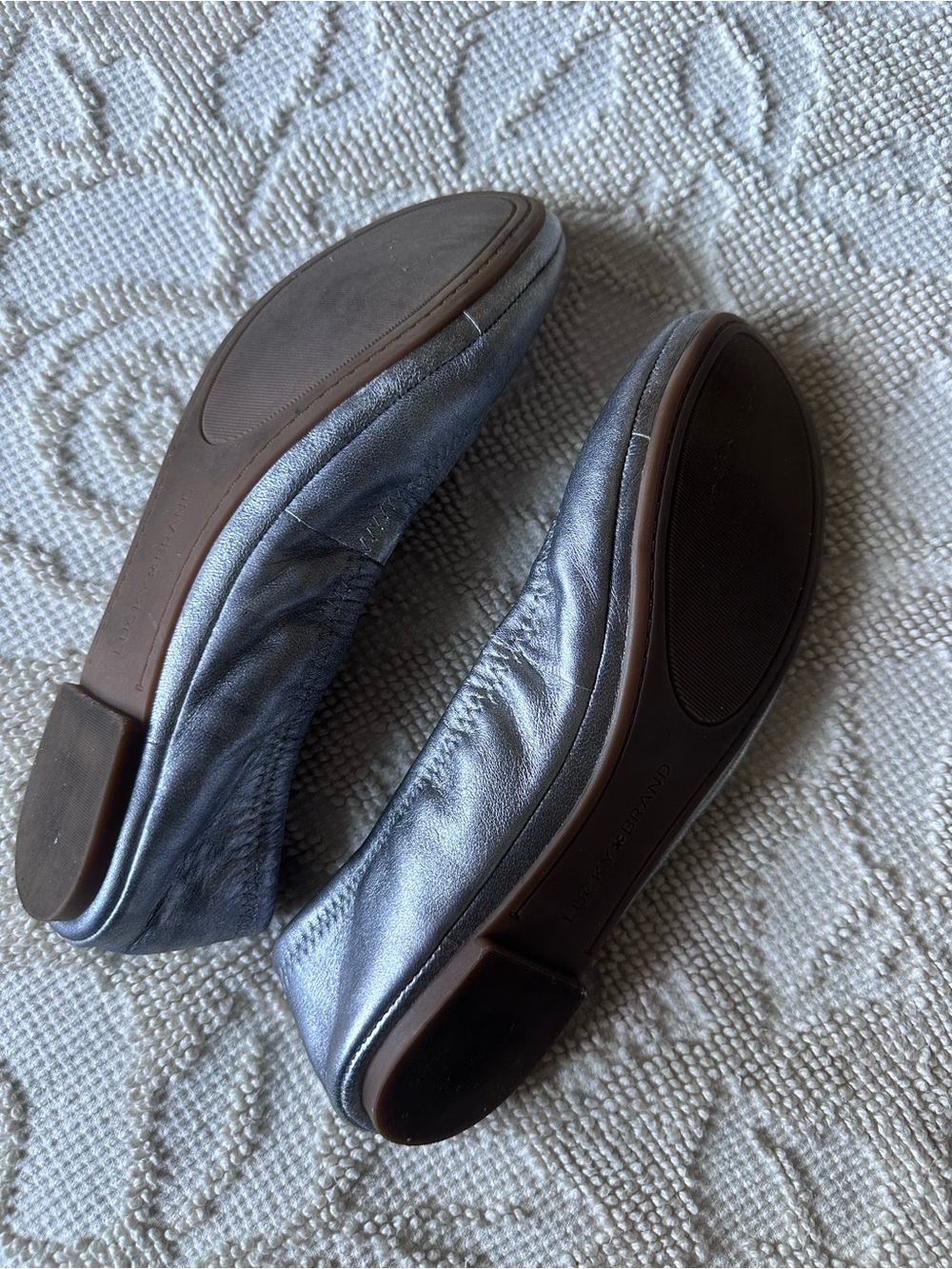 Lucky Brand Pewter Metallic Emmie Leather Ballet Everyday Classic Flats 8.5 - Picture 5 of 10